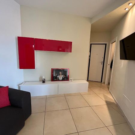 Bilocale In Centro - 10Km Da Malpensa Apartment Gallarate Exterior photo