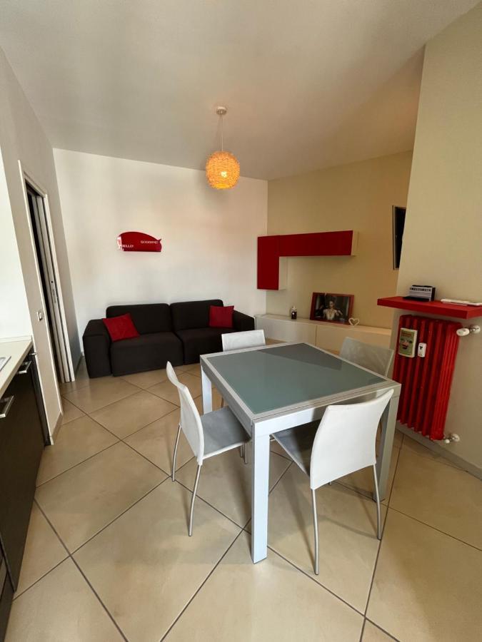 Bilocale In Centro - 10Km Da Malpensa Apartment Gallarate Exterior photo