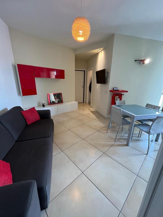 Bilocale In Centro - 10Km Da Malpensa Apartment Gallarate Exterior photo